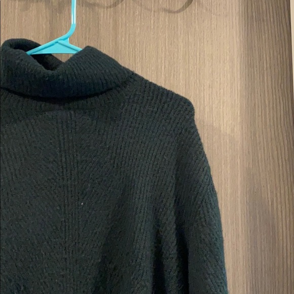 ❗️BOGO❗️Green Blue Sweet Romeo Turtleneck Sweater - Picture 7 of 8